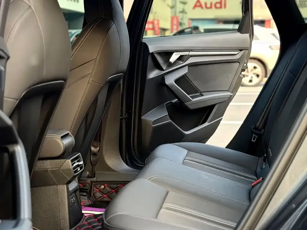 Audi A3 2023 из CN, фото 9