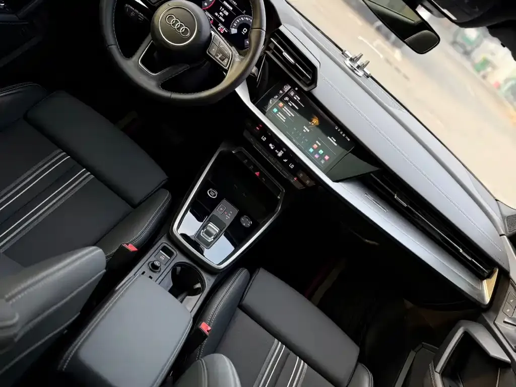 Audi A3 2023 из CN, фото 3