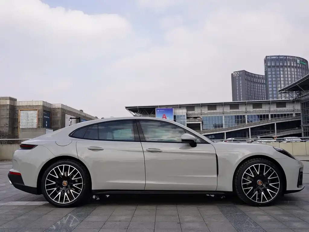 Porsche Panamera 2024 из CN, фото 8
