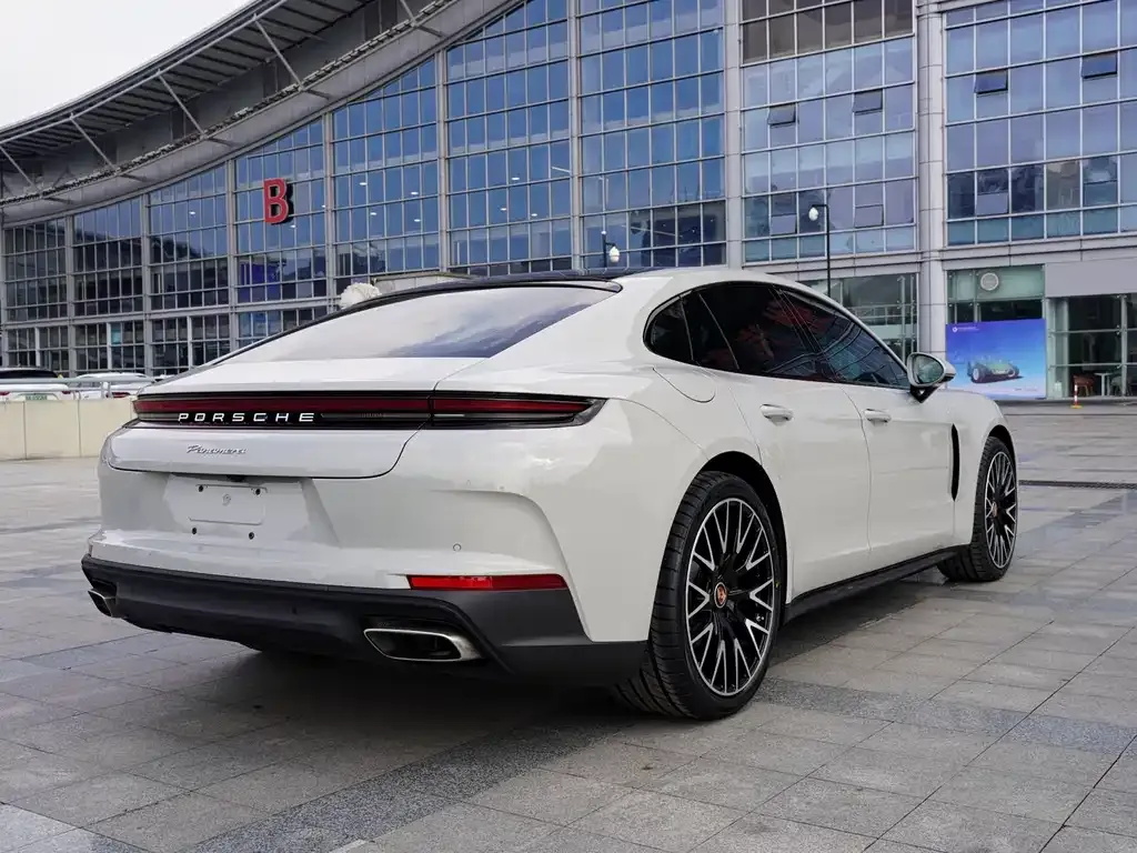 Porsche Panamera 2024 из CN, фото 7