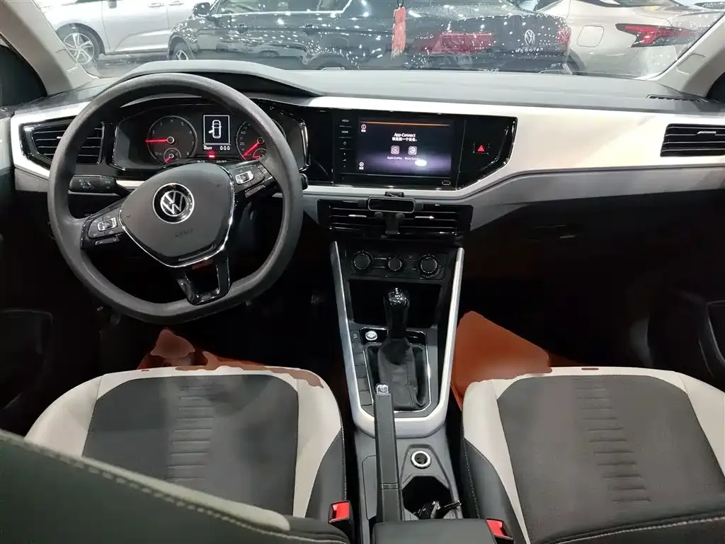 Volkswagen Polo 2022 из CN, фото 9
