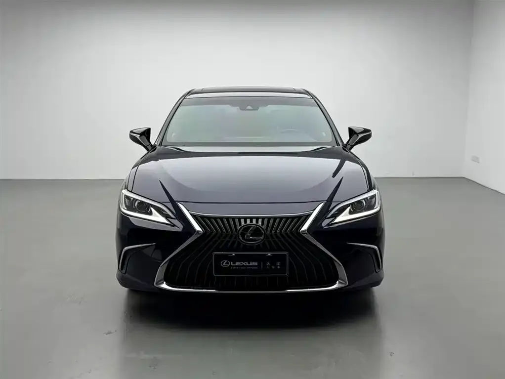 Lexus ES 2021 из CN, фото 2