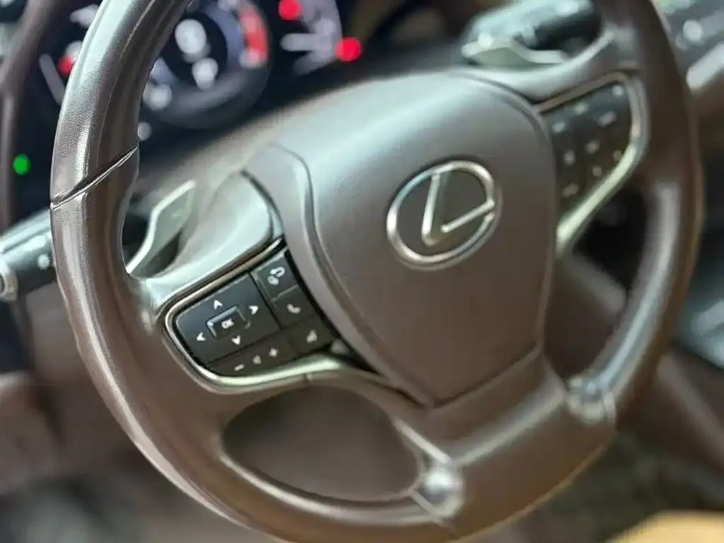 Lexus ES 2021 из CN, фото 4