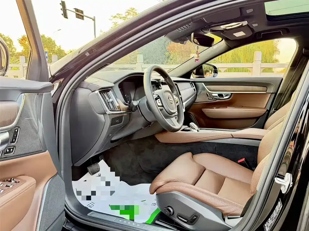 Volvo S90 — фото 3