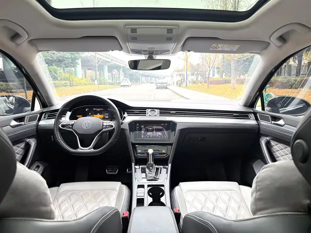 Volkswagen Magotan 2023 из CN, фото 2