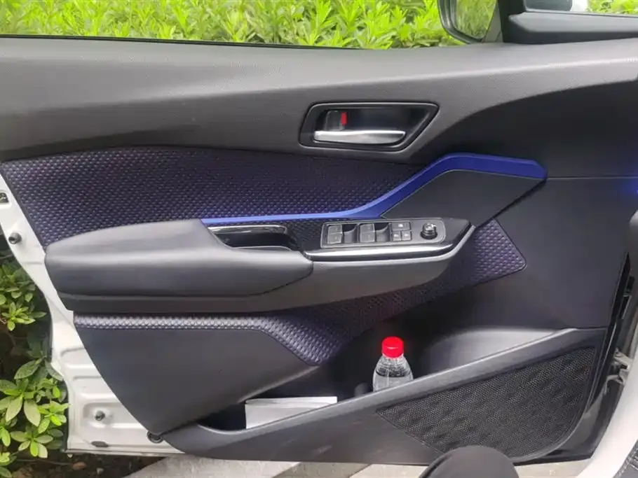 Toyota C-HR 2021 из CN, фото 5