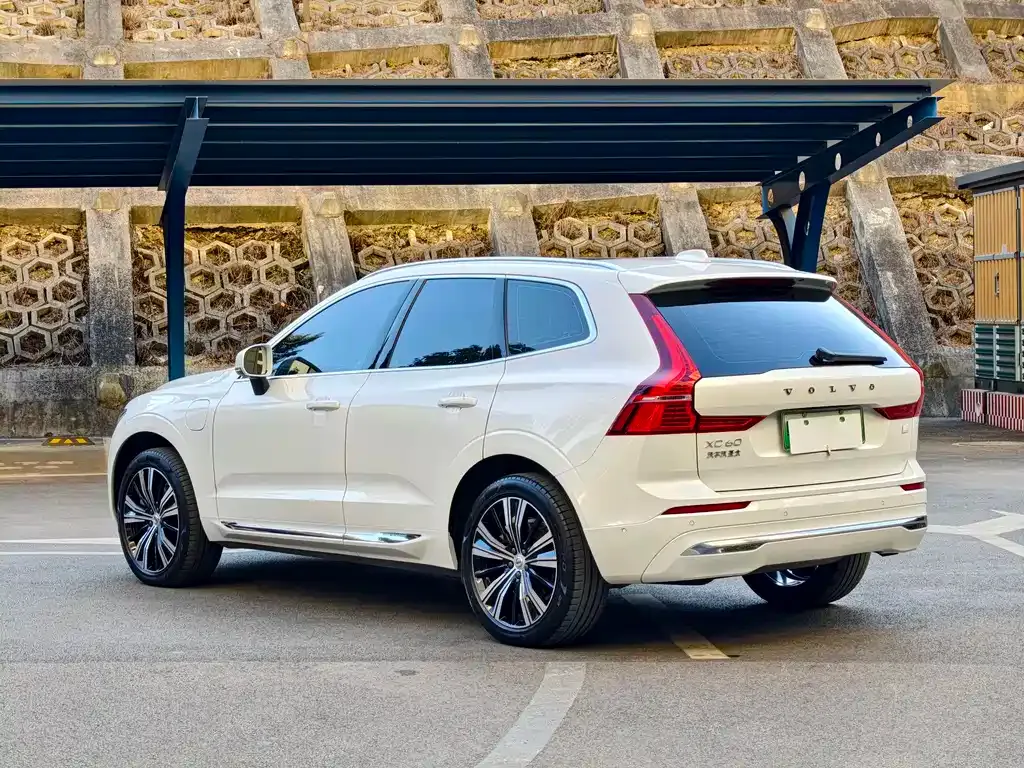 Volvo XC60 PHEV 2022 из CN, фото 5