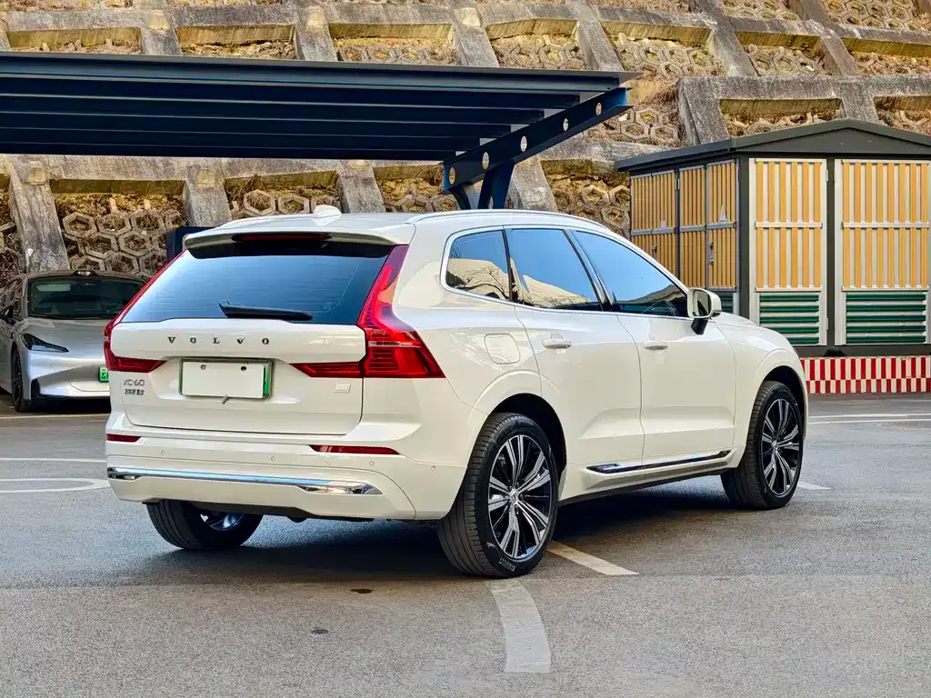 Volvo XC60 PHEV 2022 из CN, фото 8