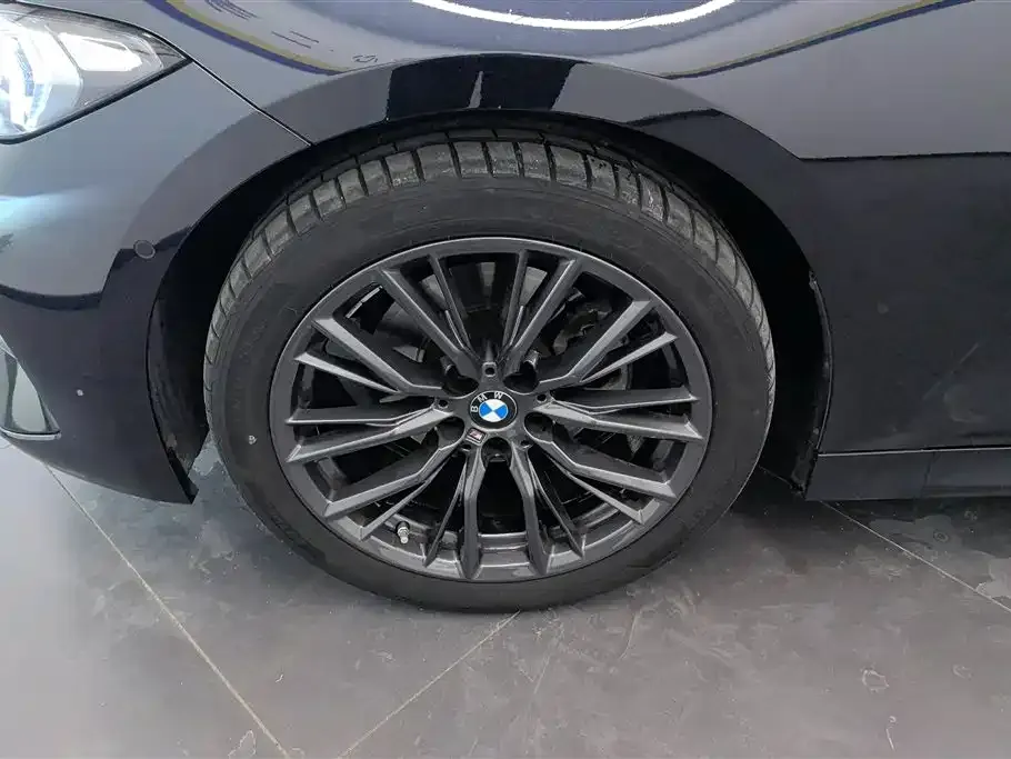 BMW 3 Series 2023 из CN, фото 9