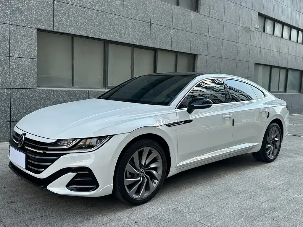 Volkswagen CC 2024 из CN, фото 8
