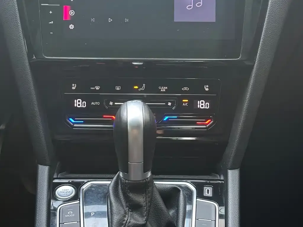 Volkswagen CC 2024 из CN, фото 2