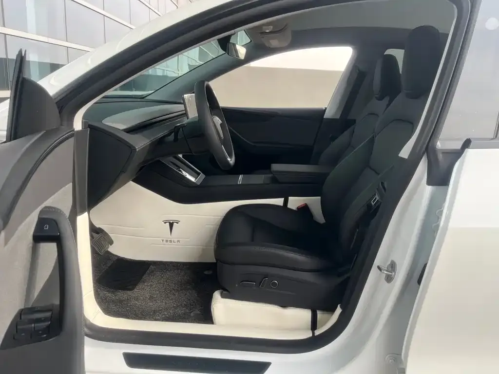 Tesla Model Y 2025 из CN, фото 8