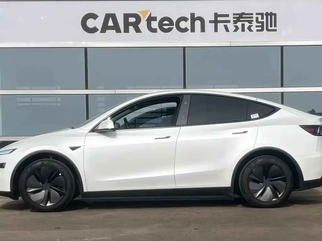 Tesla Model Y 2025 из CN, фото 5