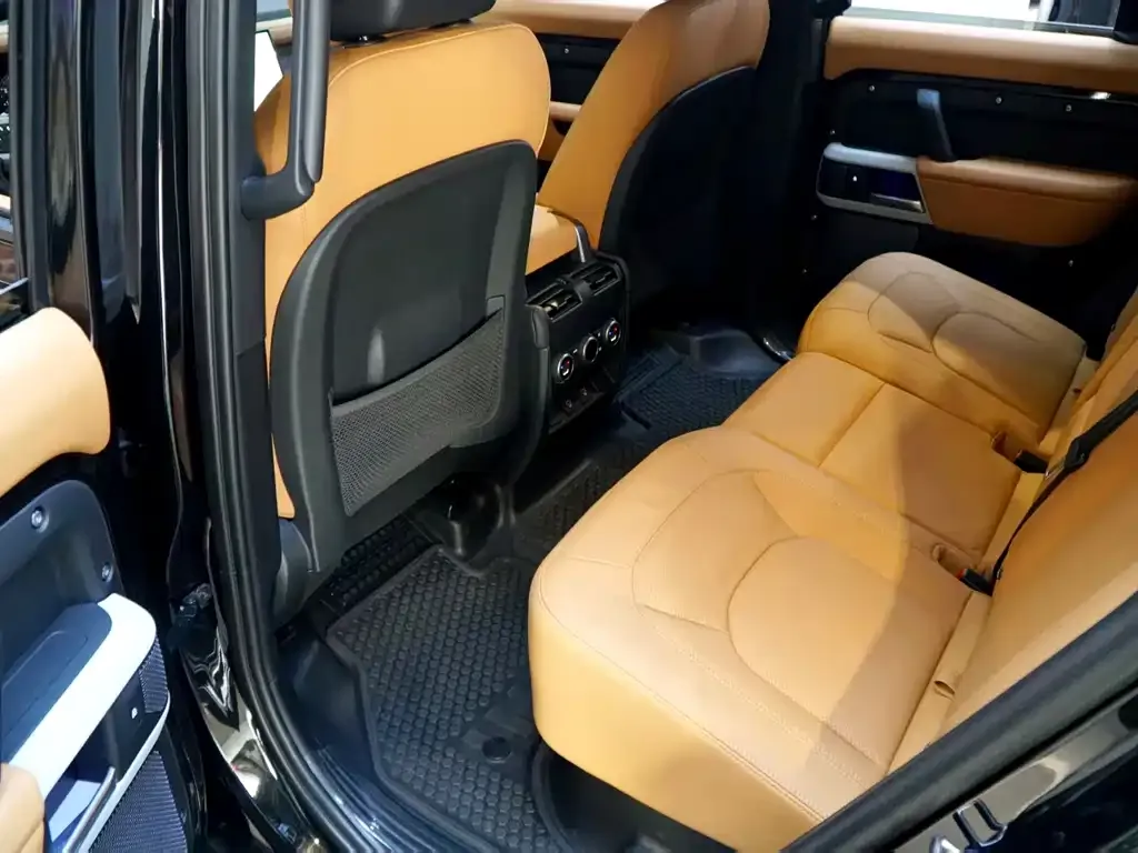 Land Rover Defender 2024 из CN, фото 8