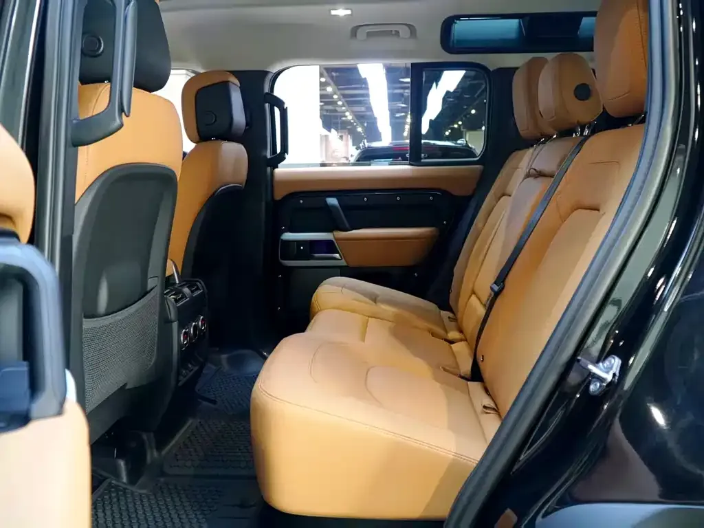 Land Rover Defender 2024 из CN, фото 7