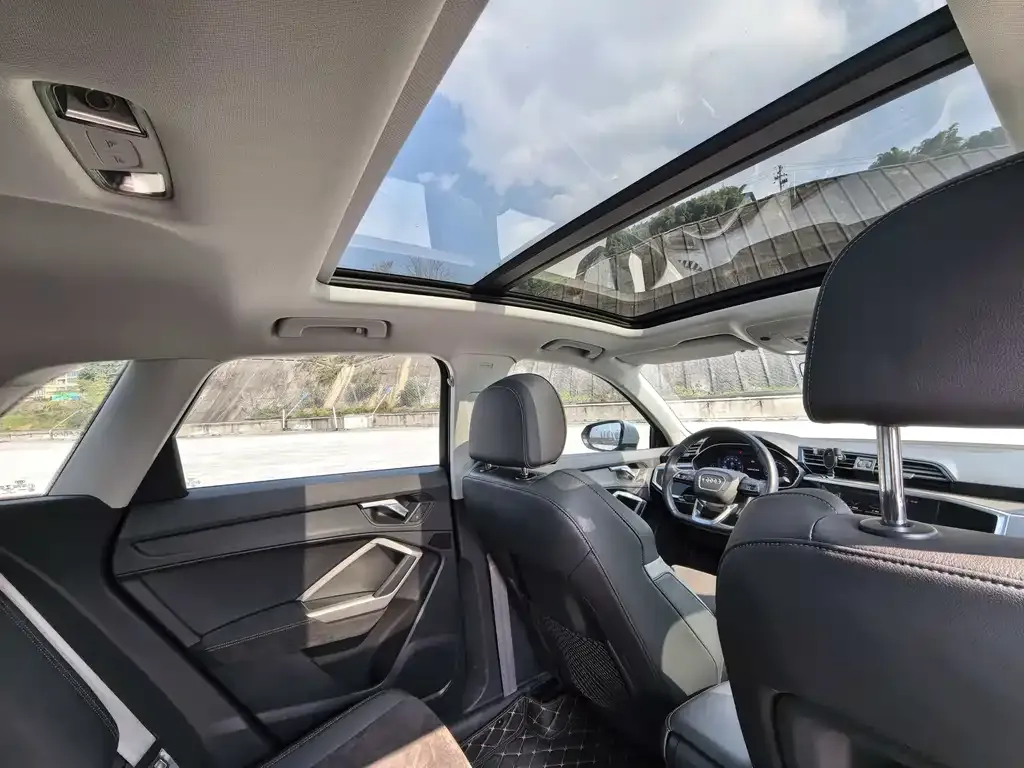 Audi Q3 2021 из CN, фото 7