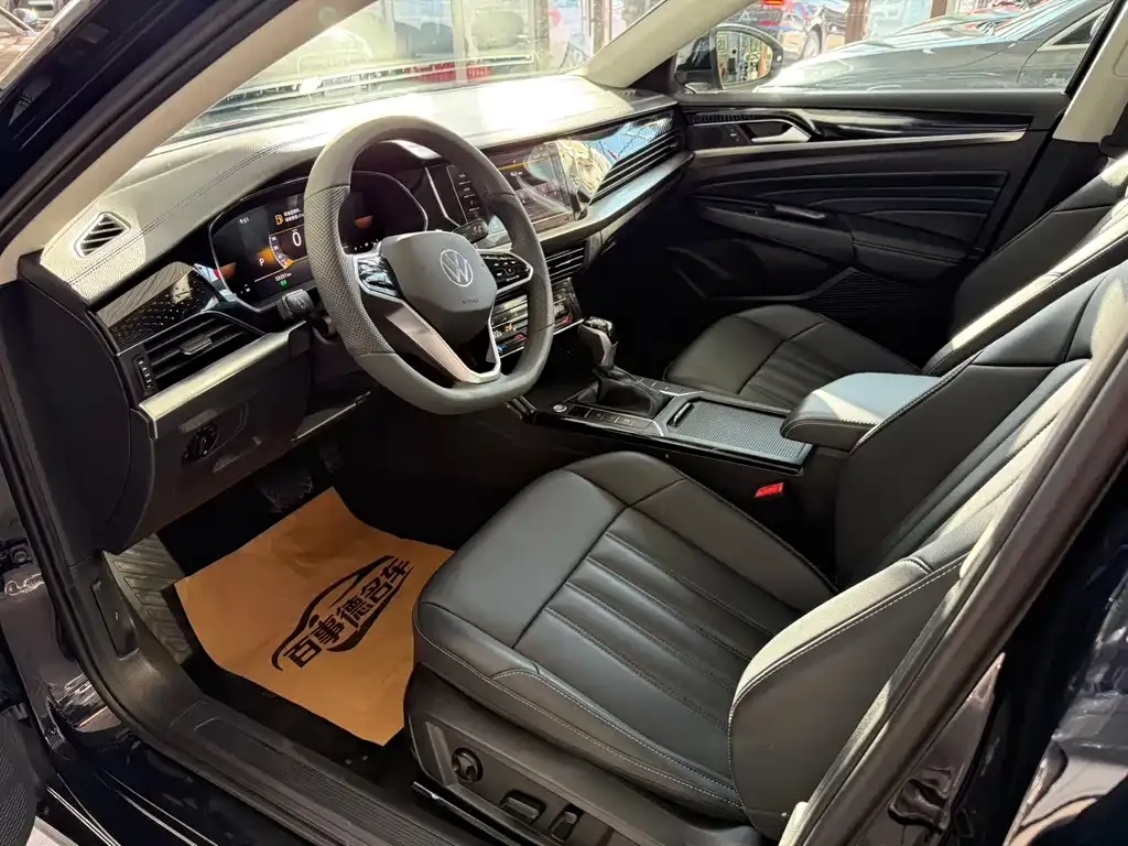 Volkswagen Passat 2023 из CN, фото 3