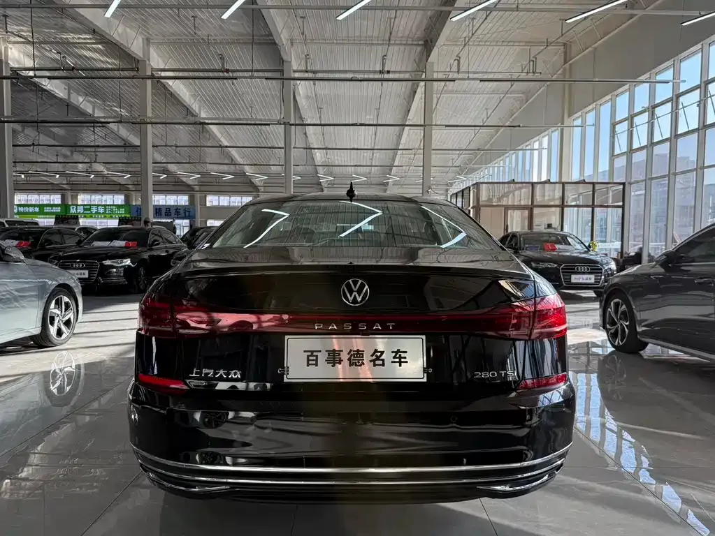 Volkswagen Passat 2023 из CN, фото 10