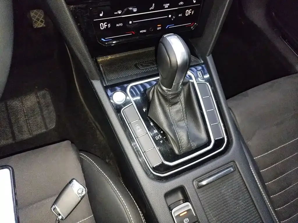 Volkswagen Magotan 2021 из CN, фото 8