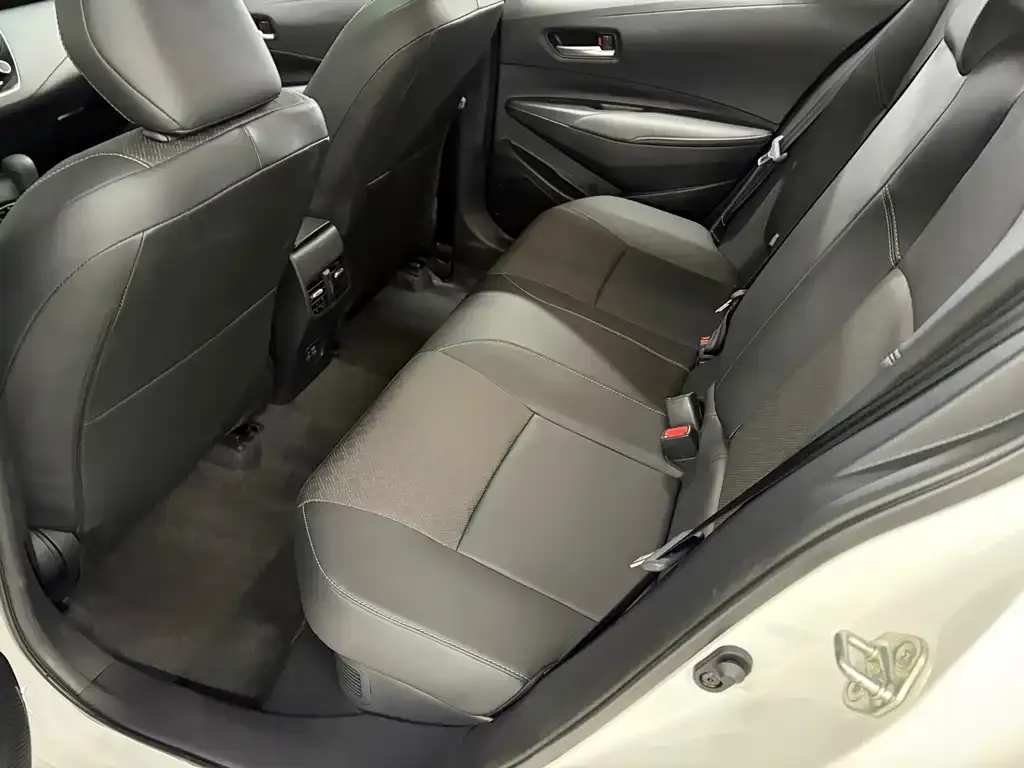 Toyota Corolla 2024 из CN, фото 2