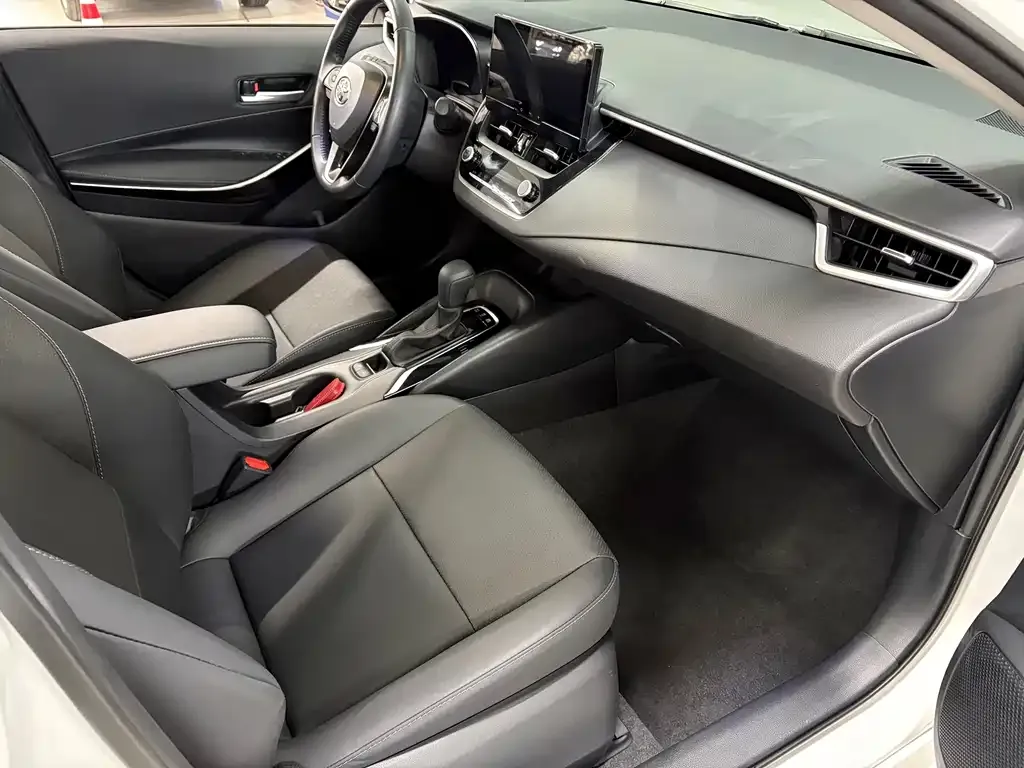 Toyota Corolla 2024 из CN, фото 8