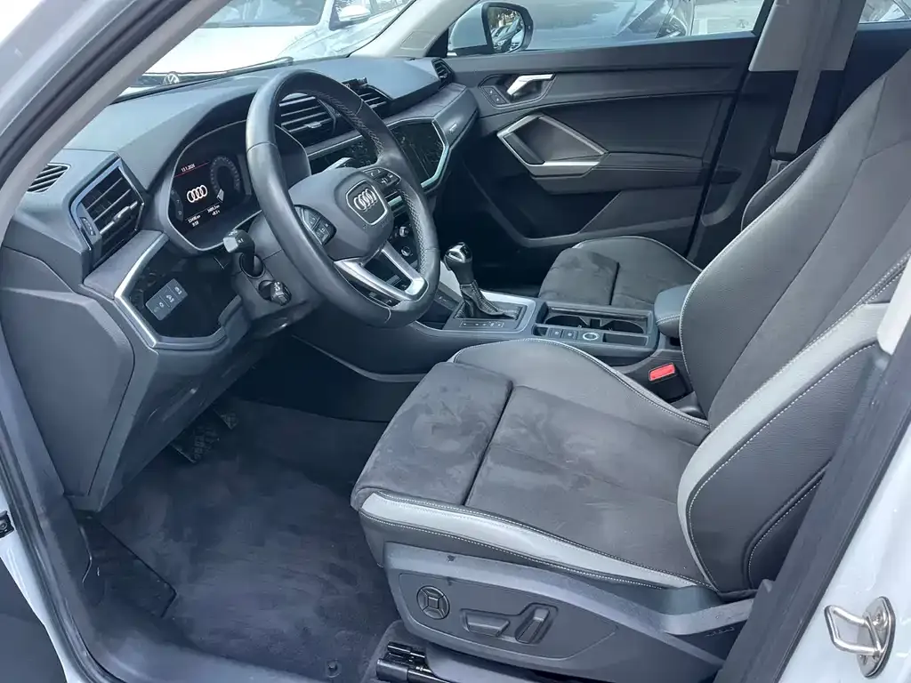 Audi Q3 2022 из CN, фото 2