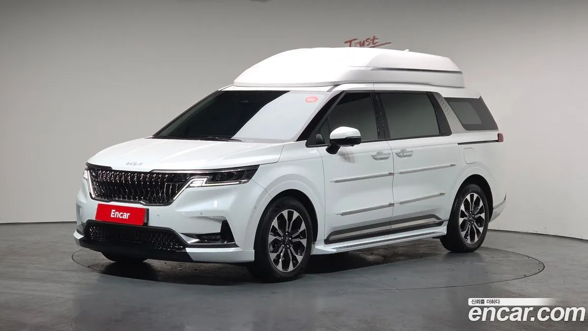 Kia Carnival — фото 1
