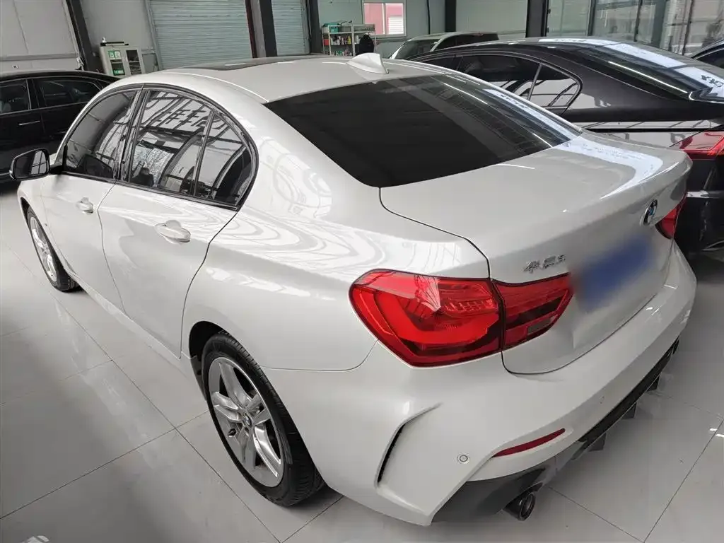 BMW 1 Series 2022 из CN, фото 7