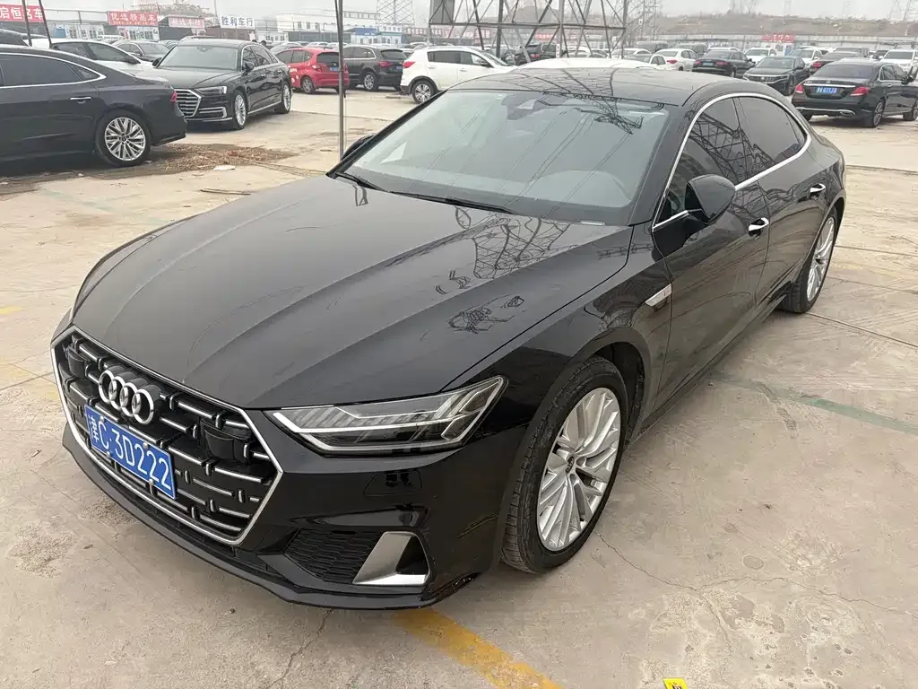 Audi A7L 2023 из CN, фото 1