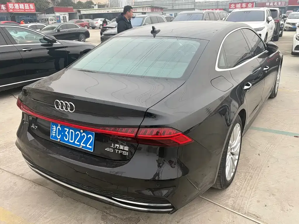 Audi A7L 2023 из CN, фото 5