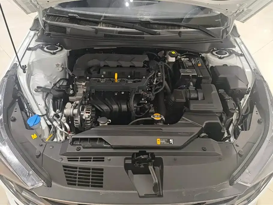 Hyundai Elantra 2023 из CN, фото 10