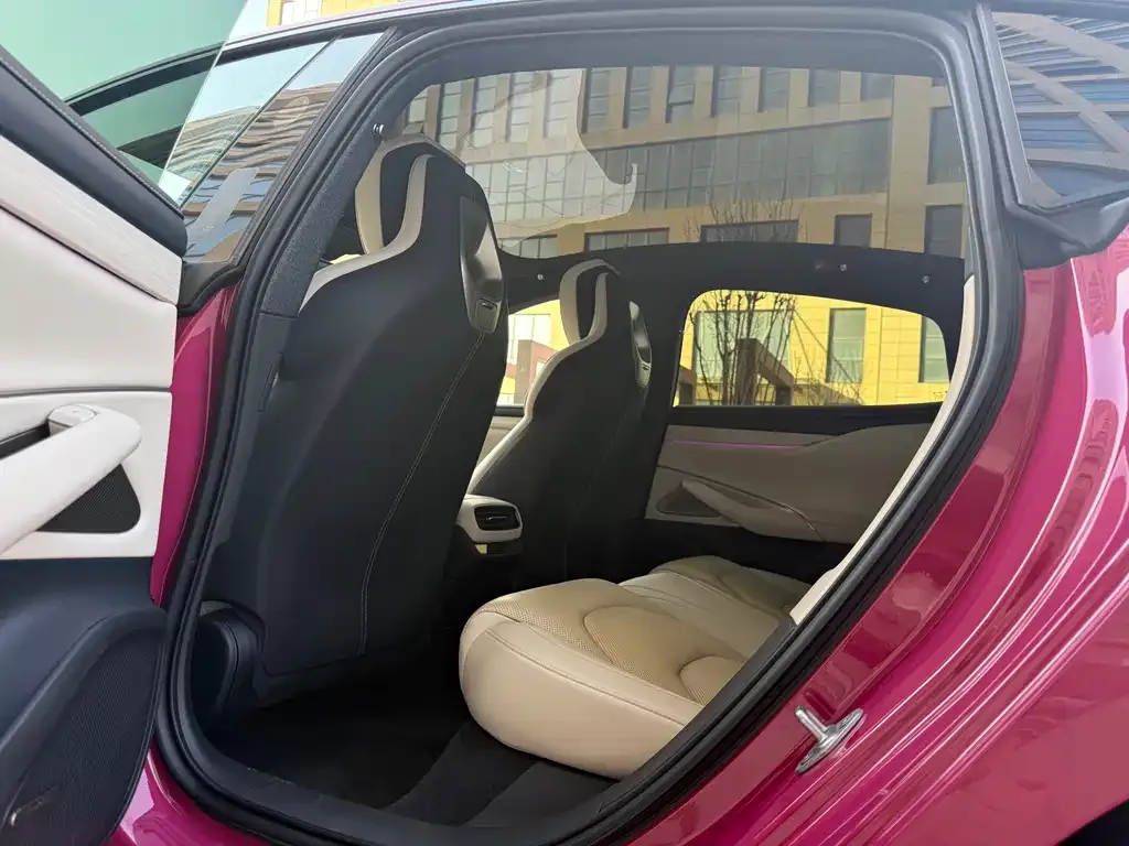 Xiaomi SU7 2025 из CN, фото 8