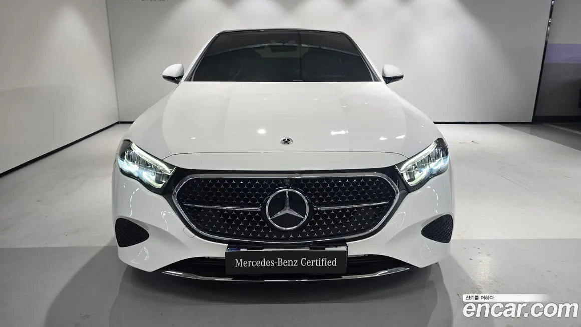 Mercedes-Benz E-Class — фото 3