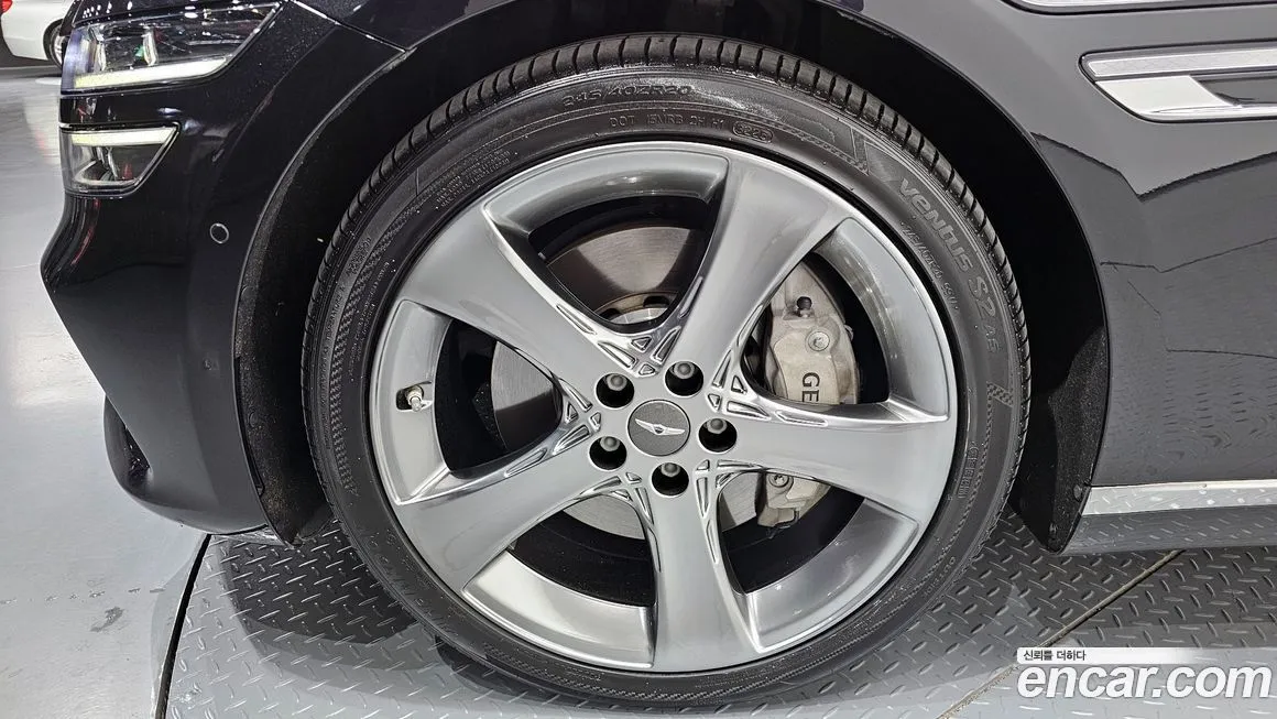 Genesis G80 — фото 9