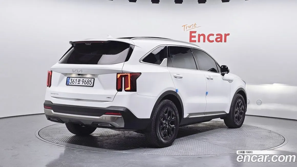 Kia Sorento — фото 8