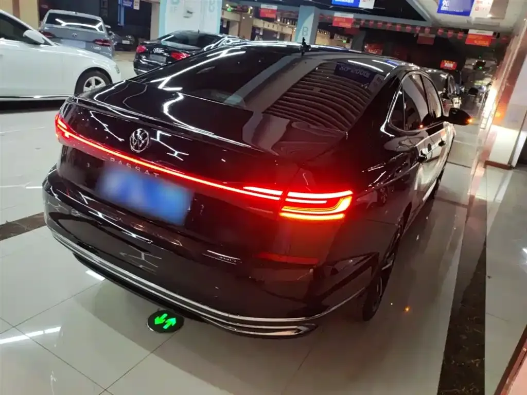 Volkswagen Passat — фото 4