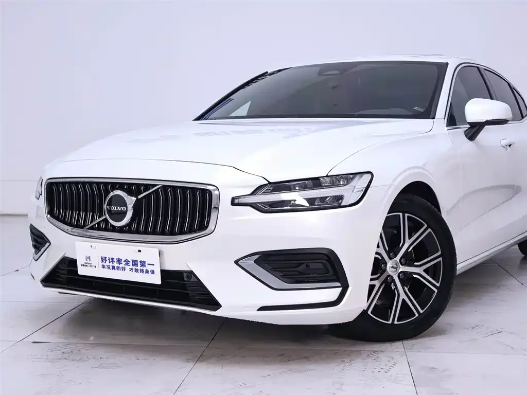 Volvo S60 2024 из CN, фото 6