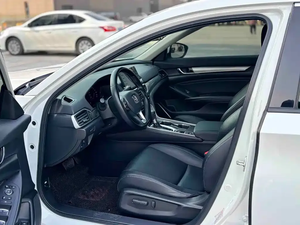 Honda Accord 2021 из CN, фото 3