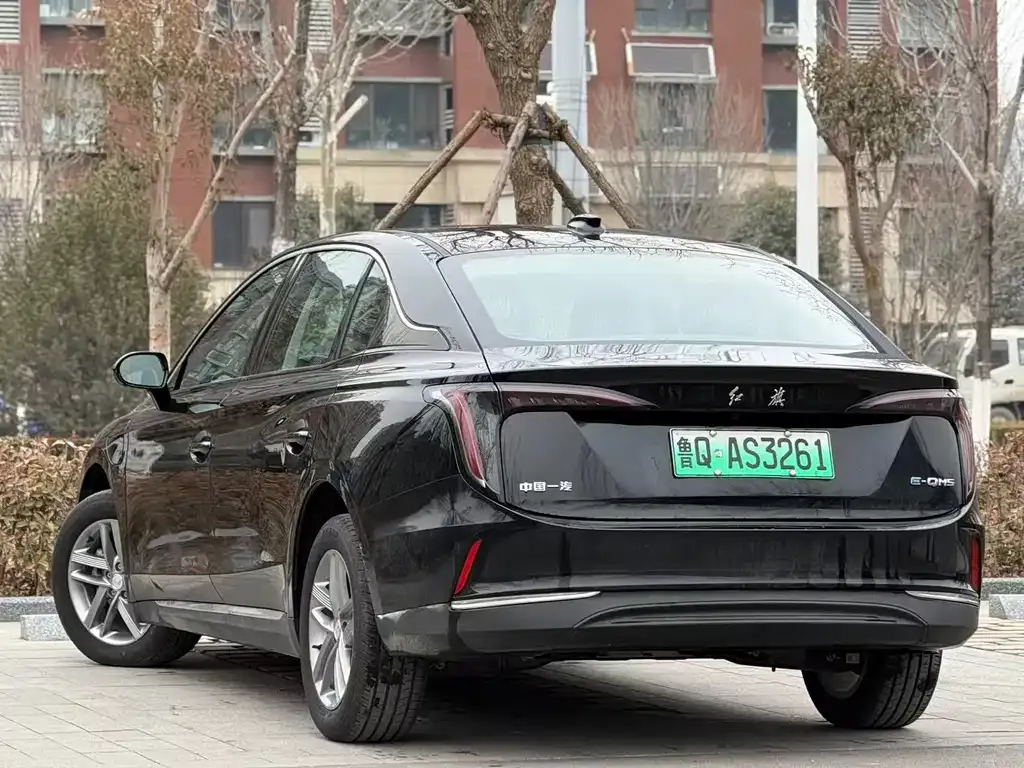 Hongqi E-QM5 2025 из CN, фото 8