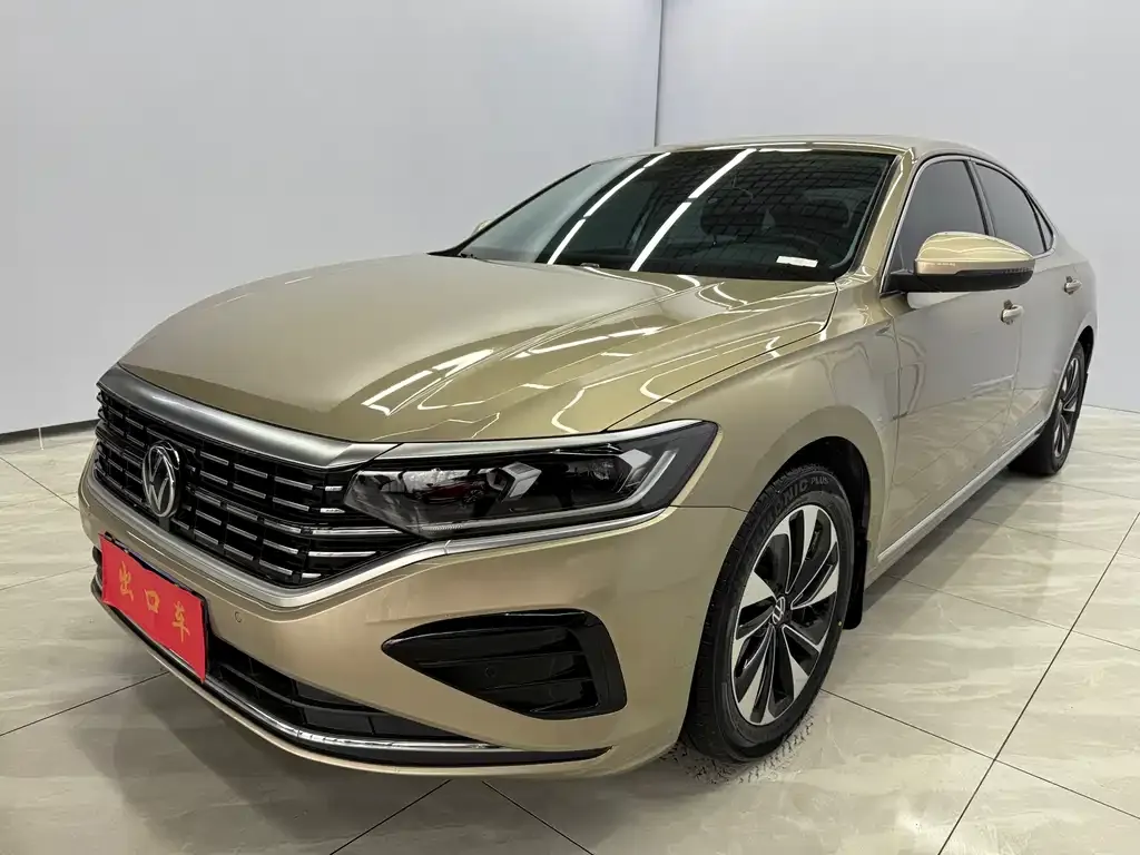 Volkswagen Passat — фото 1