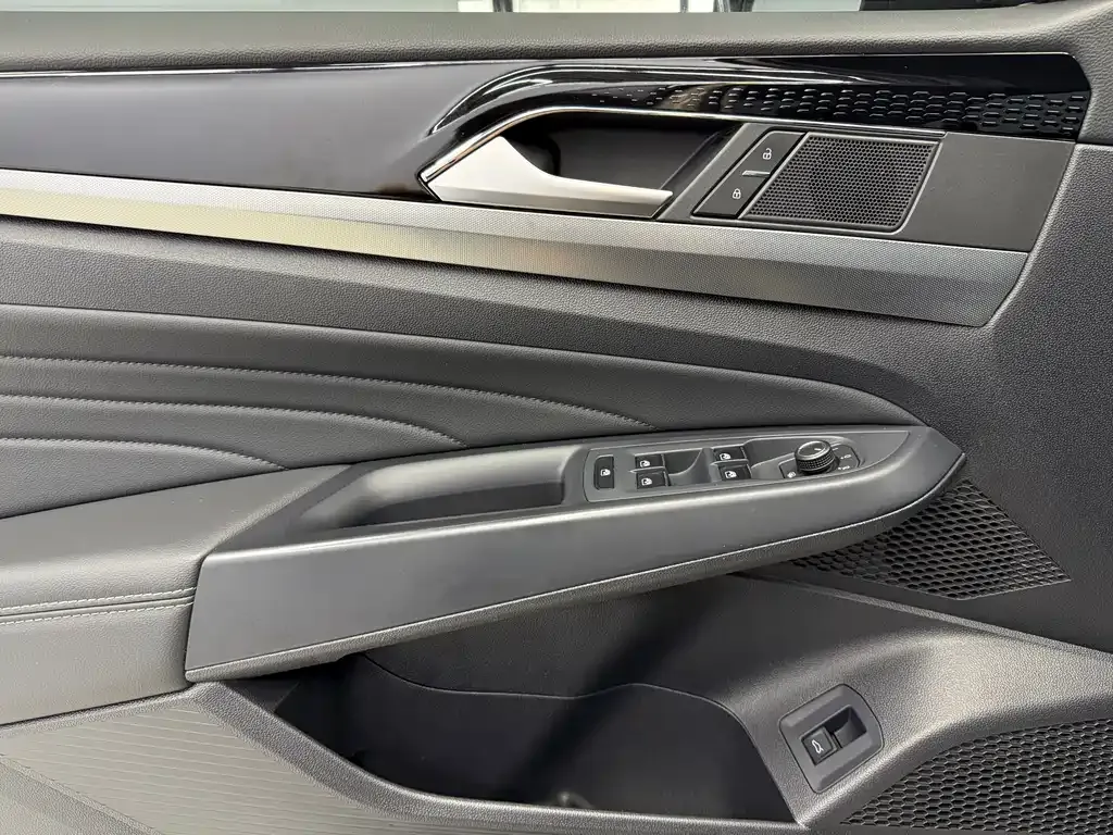 Volkswagen Passat — фото 8
