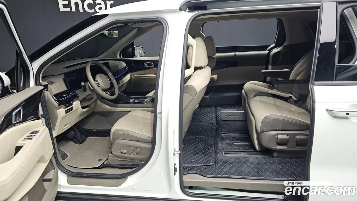 Kia Carnival — фото 10