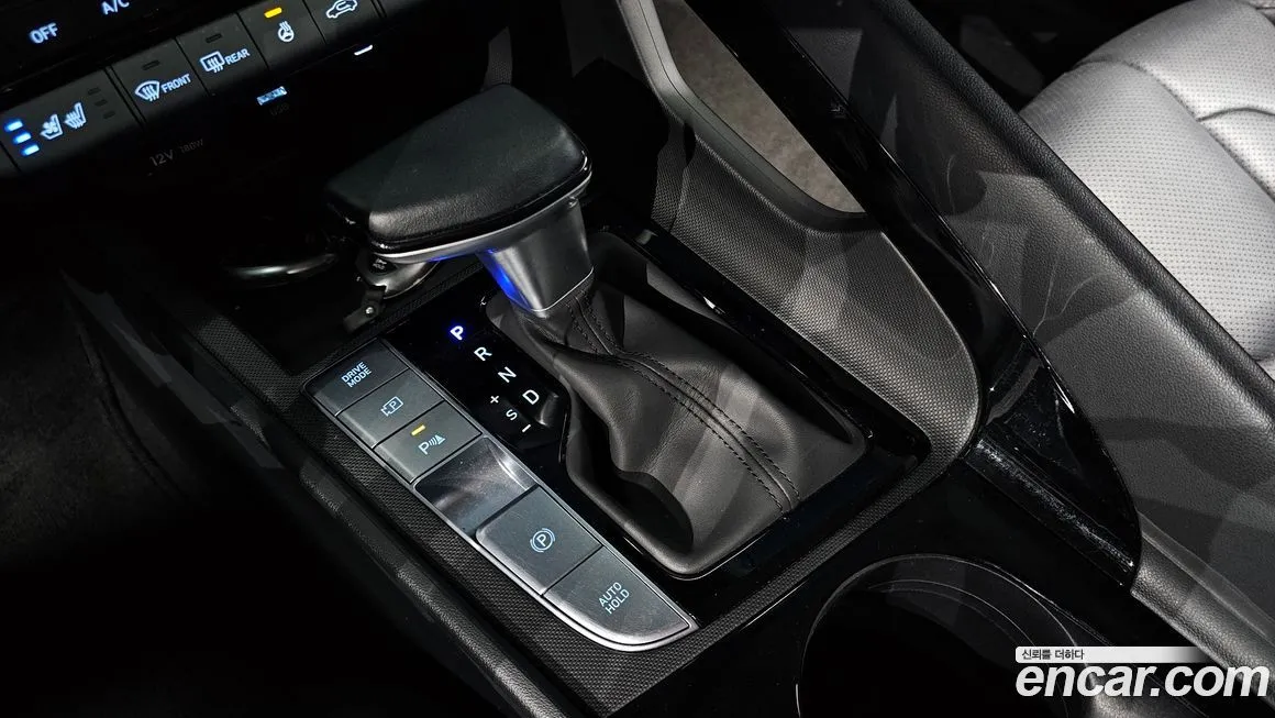 Hyundai AVANTE — фото 3
