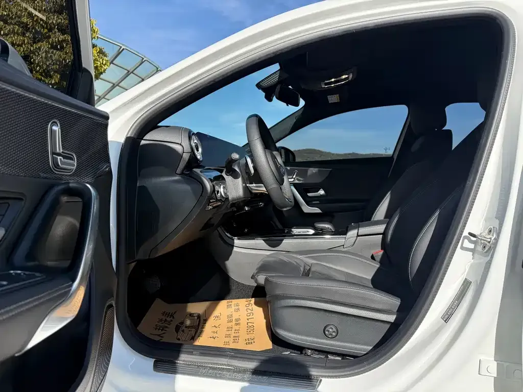 Mercedes-Benz A-Class 2023 из CN, фото 7