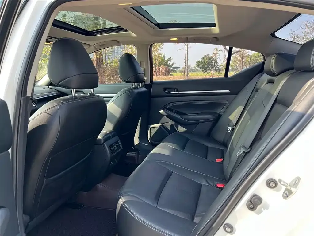 Nissan Teana 2021 из CN, фото 4