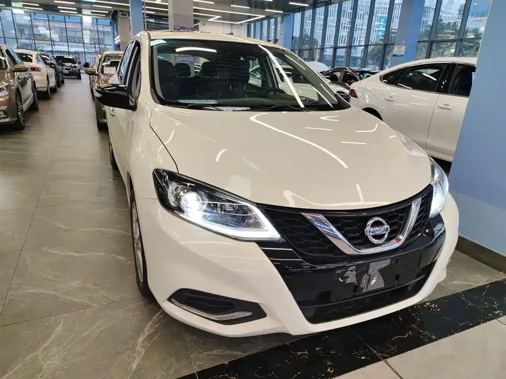 Nissan Tiida 2023 из CN, фото 9