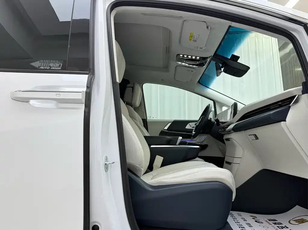 Buick Century 2024 из CN, фото 2
