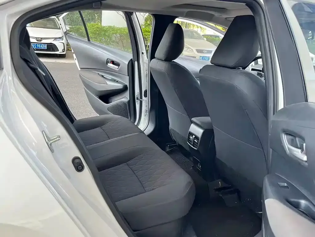 Toyota Corolla 2023 из CN, фото 9