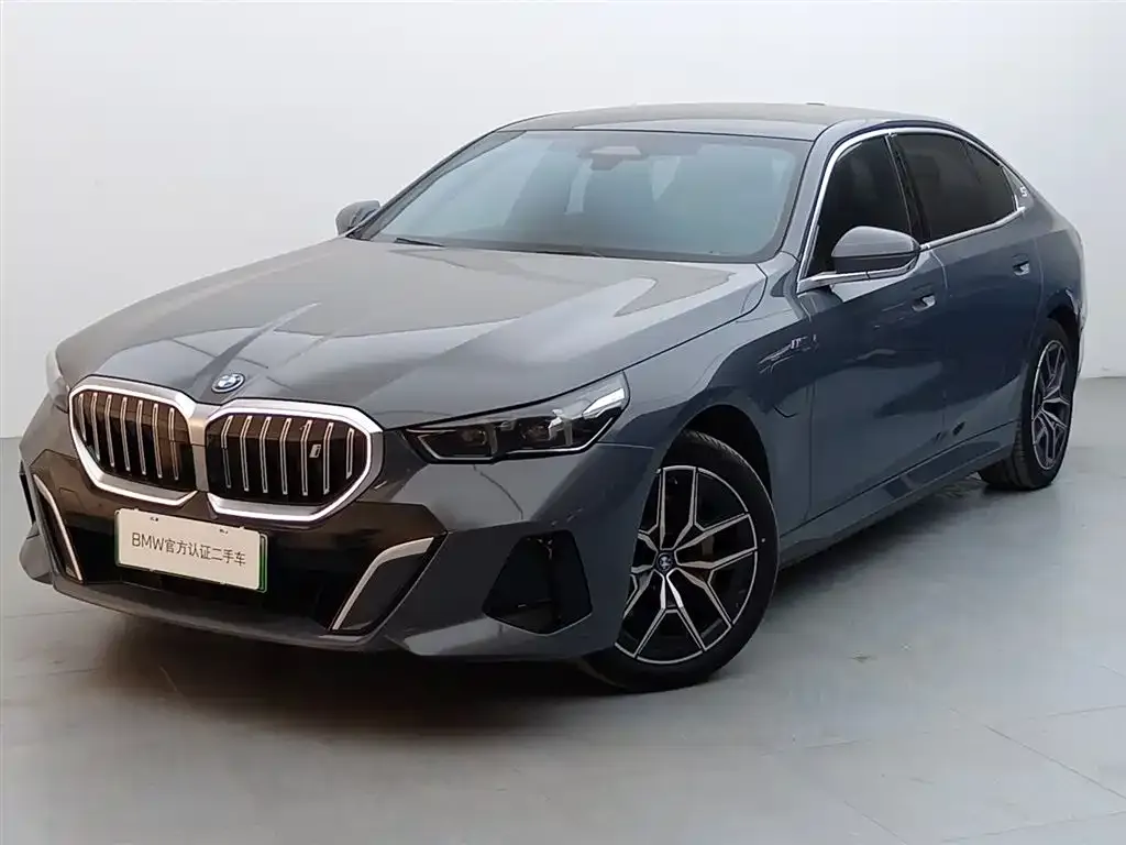 BMW i5 — фото 1