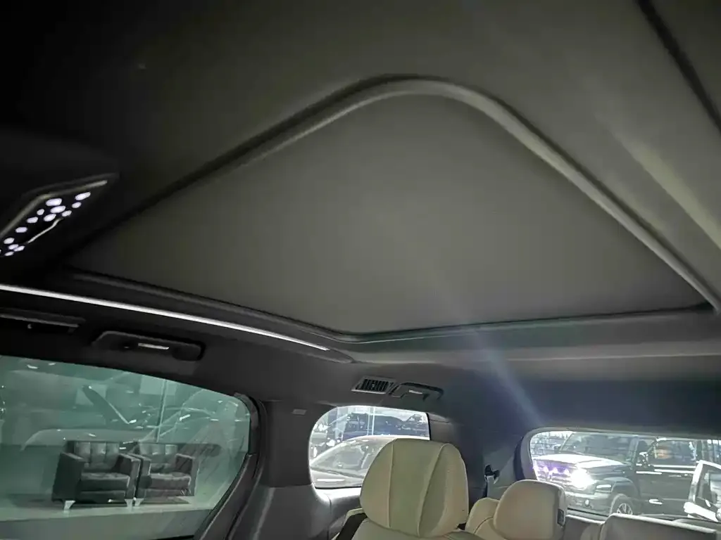 Buick GL8 2023 из CN, фото 7